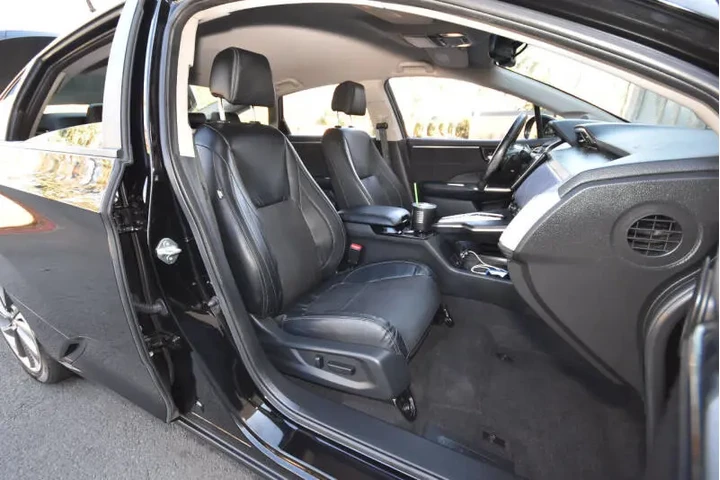 $17999 : 2018 Clarity Plug-In Hybrid T image 3