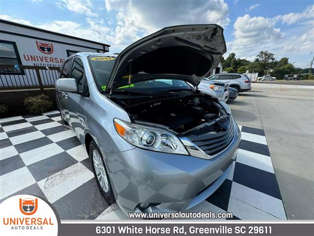 $17500 : 2011 TOYOTA SIENNA image 5