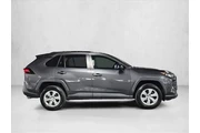 $22300 : Toyota RAV4 2020 LE 4dr SUV thumbnail