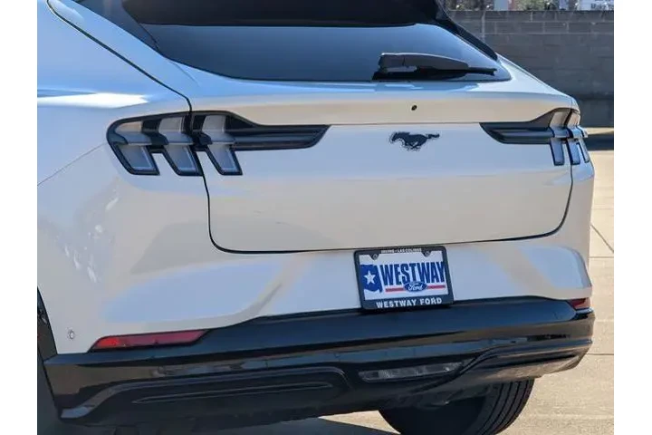 $27218 : Ford Mustang Mach-E 2022 AWD image 6