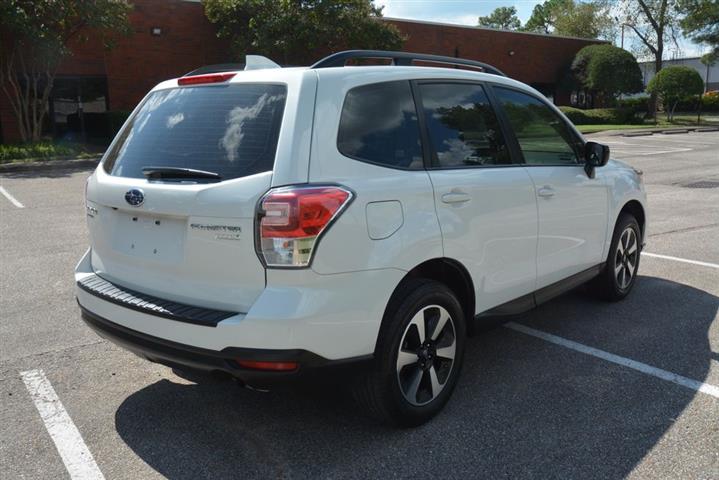 2017 Forester 2.5i image 6