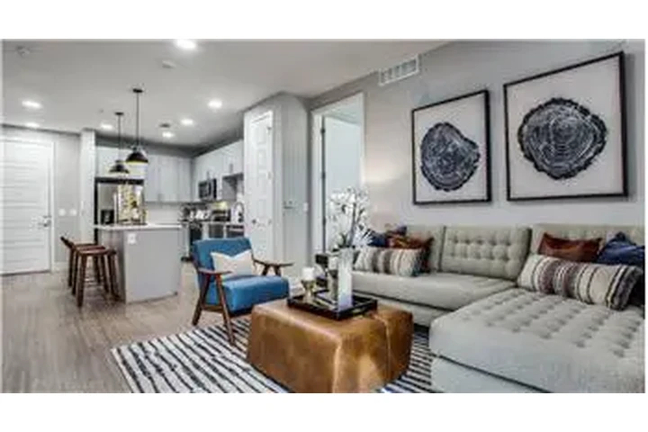 $2785 : Rental property with 3 bedro image 6