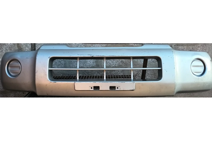 $40000 : Parachoque Del Nissan Terrano image 1