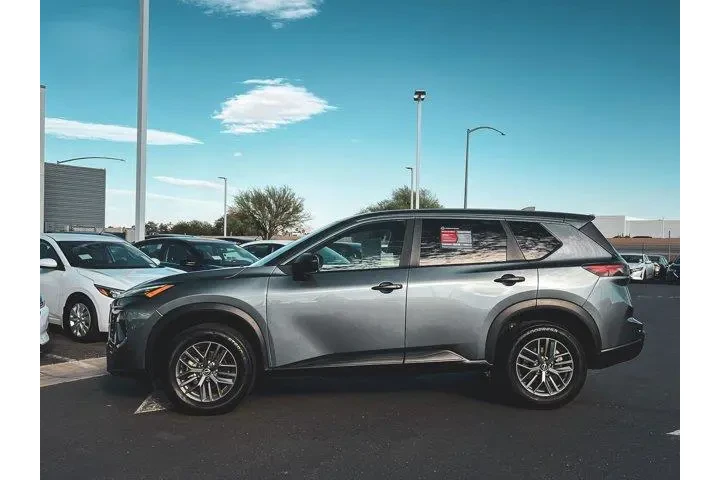 $19937 : Nissan Rogue 2024 S 4dr Cros image 7