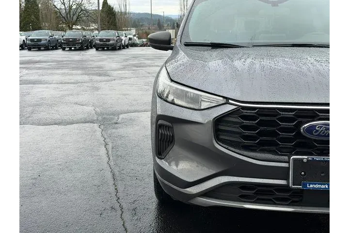 $19995 : Ford Escape 2024 ST-Line 4dr image 8