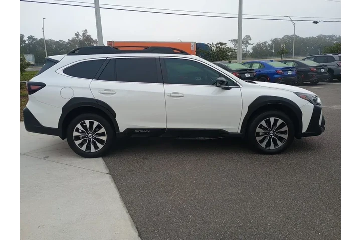 $32182 : Subaru Outback 2024 AWD Limi image 4