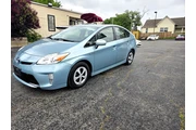 $6990 : 2013 Prius Prius III thumbnail