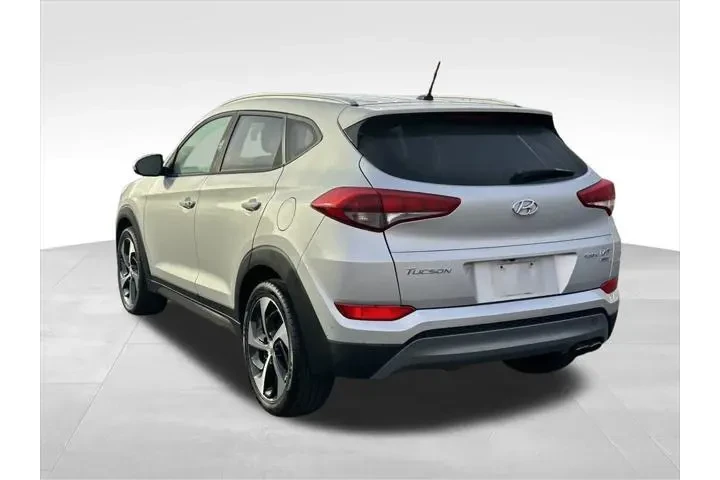 $13913 : Hyundai TUCSON 2016 AWD Spor image 8