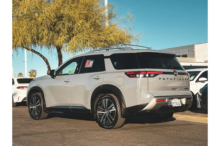 $35477 : Nissan Pathfinder 2024 Plati image 4