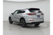 $25998 : Mitsubishi Outlander 2022 AW thumbnail