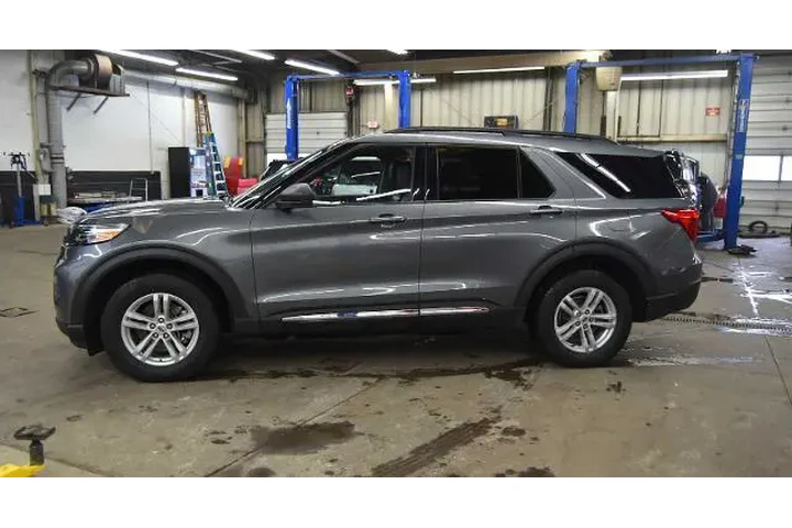 $30600 : Ford Explorer 2023 AWD XLT 4 image 6