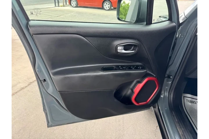 2019 Renegade image 10