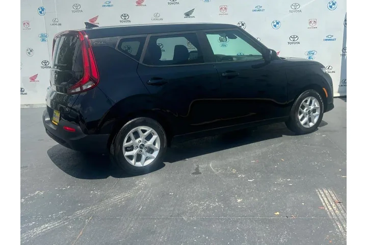 $12995 : 2020 Soul S IVT image 4