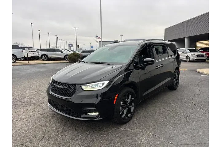$35985 : Chrysler Pacifica 2023 AWD L image 3
