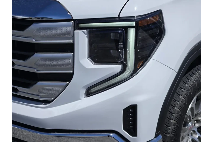 $39891 : GMC Sierra 1500 2023 4x4 SLE image 8