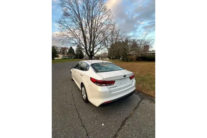 $7995 : Kia Optima 2016 LX 4dr Sedan image 5