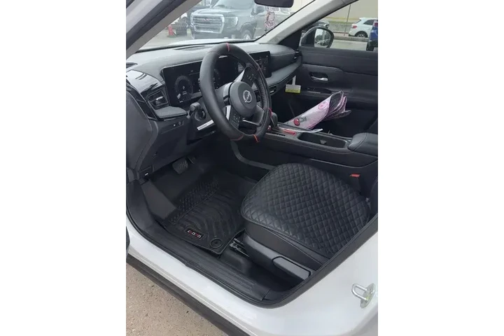 $26728 : Nissan Kicks 2025 SR 4dr Cro image 5