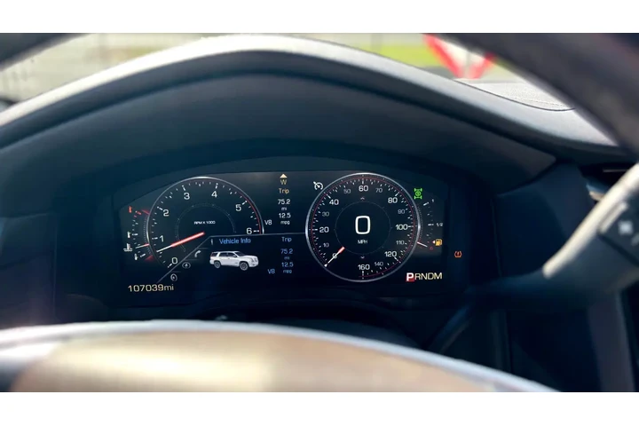 $23995 : 2015 Escalade image 5