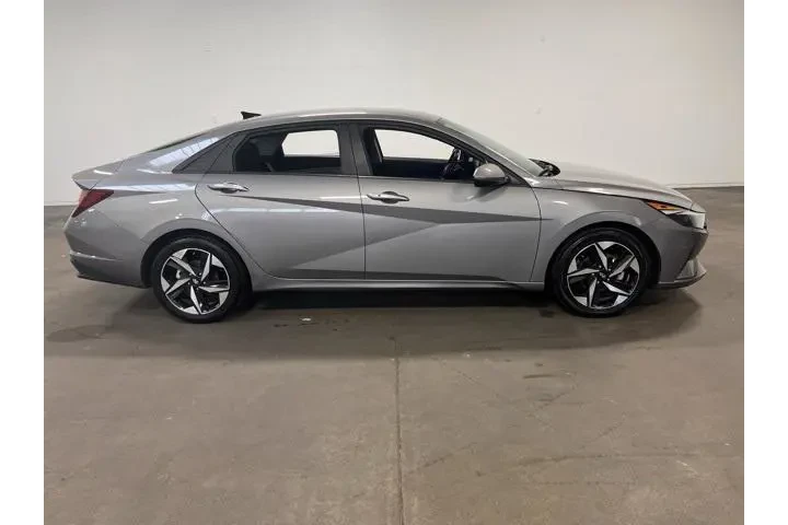 $16546 : Hyundai ELANTRA 2023 SEL 4dr image 2