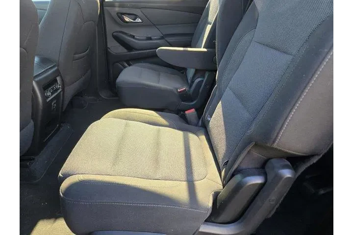 $28091 : Chevrolet Traverse 2023 LT C image 5