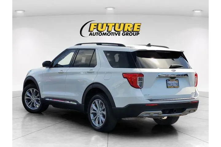 $30788 : Ford Explorer 2023 AWD XLT 4 image 8