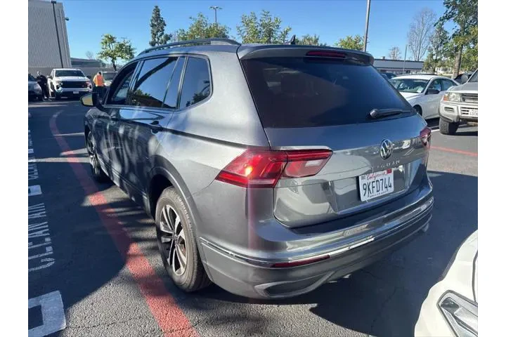 $20499 : Volkswagen Tiguan 2024 S 4dr image 2