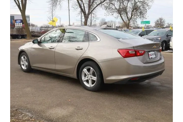 $18477 : Chevrolet Malibu 2024 LT 4dr image 6