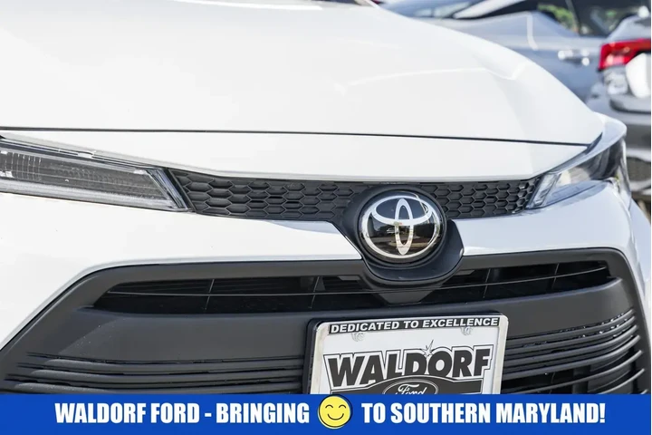 $20399 : Toyota Corolla 2025 LE 4dr S image 10