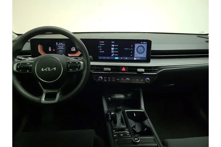 $27998 : Kia K5 2025 LXS 4dr Sedan image 9