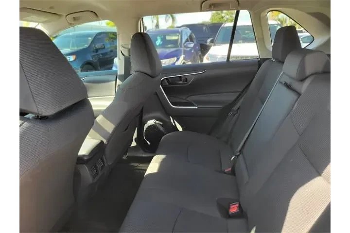 $24991 : Toyota RAV4 2024 AWD LE 4dr image 8