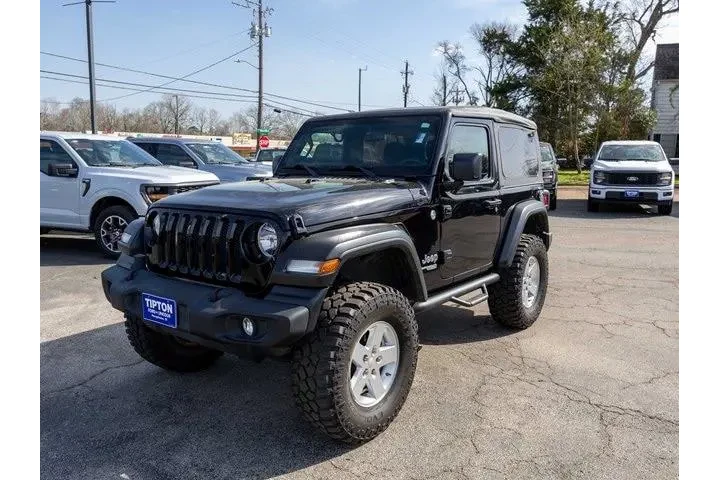 $26250 : Jeep Wrangler 2021 4x4 Sport image 2