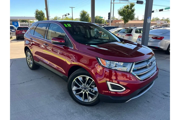 2018 Edge Titanium AWD image 3