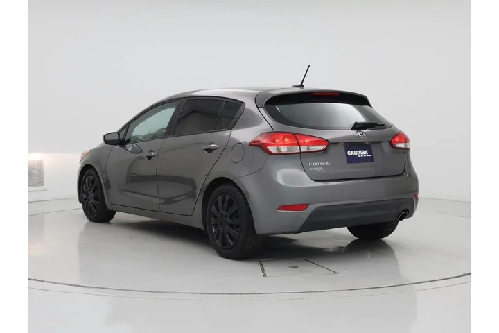 $10998 : Kia Forte5 2016 LX 4dr Hatch image 2