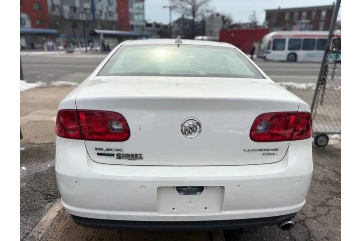 $6999 : 2010 Lucerne CXL image 5