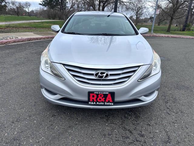 $8350 : 2012 Sonata GLS image 3