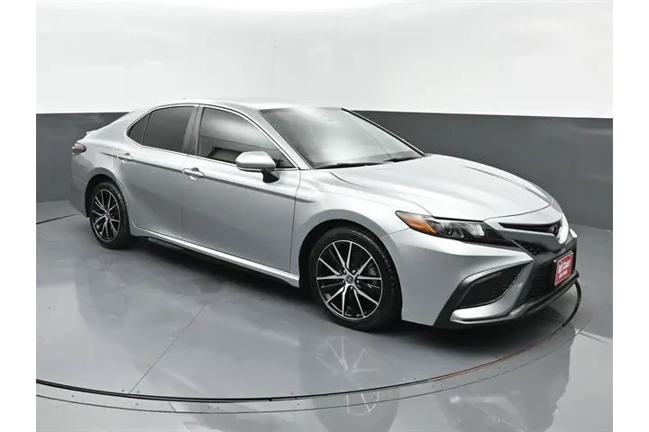 $28991 : Toyota Camry 2022 SE 4dr Sed image 2