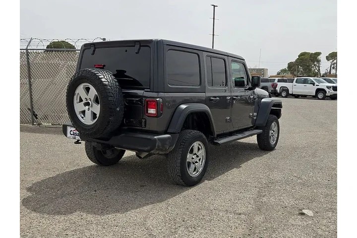 $18972 : Jeep Wrangler Unlimited 2018 image 3