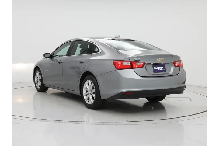 $17998 : Chevrolet Malibu 2023 LT 4dr image 2