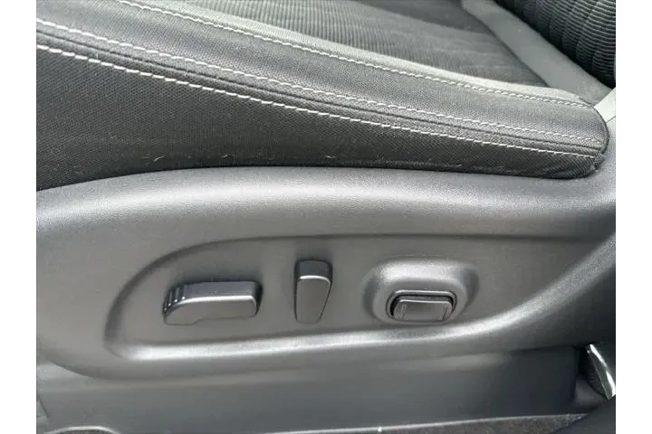 $30999 : Nissan Titan XD 2018 4x4 S 4 image 5