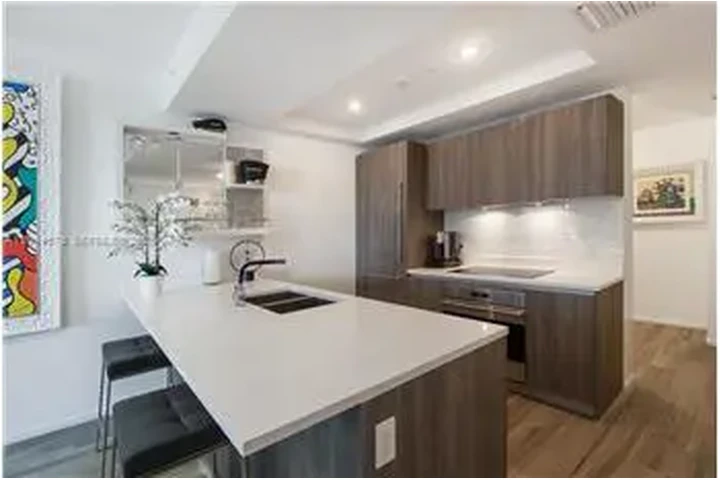 $5700 : Rental property with 1 bedro image 5