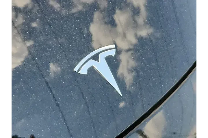 $35988 : Tesla Model Y 2024 AWD Long image 4