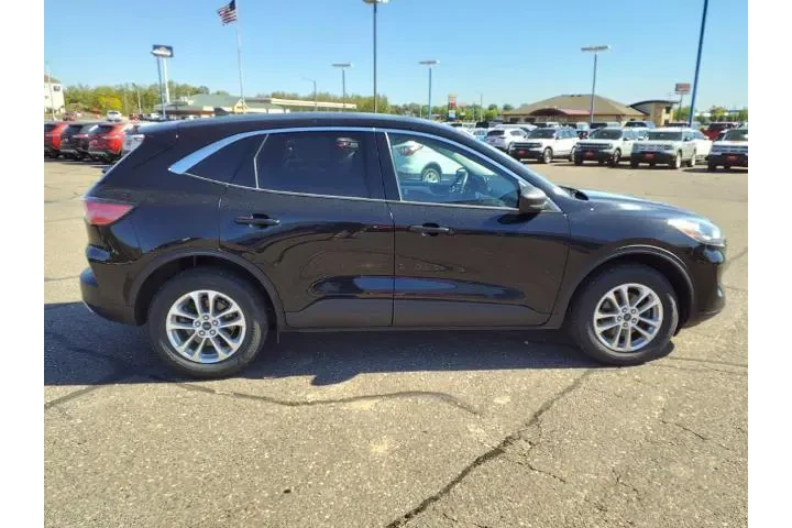 $21939 : Ford Escape 2022 AWD SE 4dr image 7