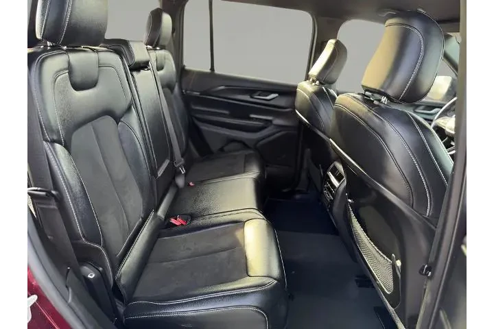 $30736 : Jeep Grand Cherokee 2023 4x4 image 10