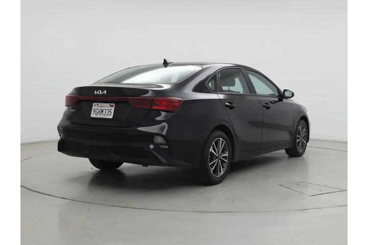 $18998 : Kia Forte 2023 LXS 4dr Sedan image 8