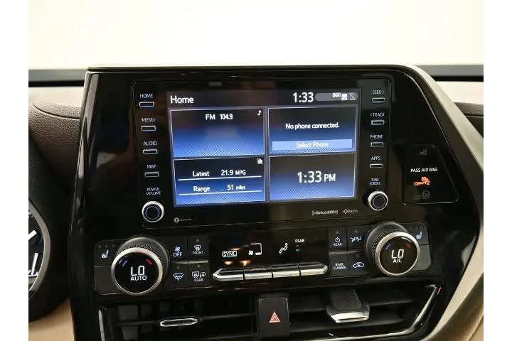 $29495 : Toyota Highlander 2021 XLE 4 image 10