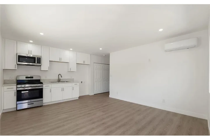 $1100 : Whittier, CA con acceso rápido image 7