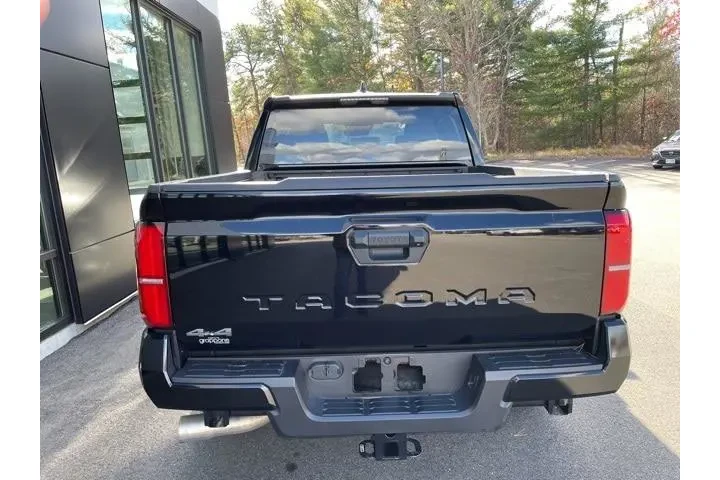$39650 : Toyota Tacoma 2024 4x4 SR5 4 image 7