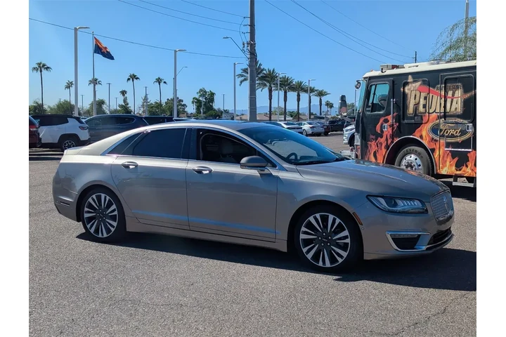 Lincoln MKZ Hybrid 2019 Rese image 7