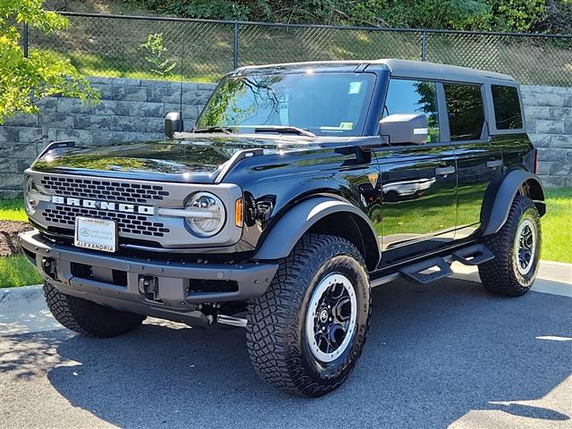 $68500 : 2024 Bronco Badlands image 1