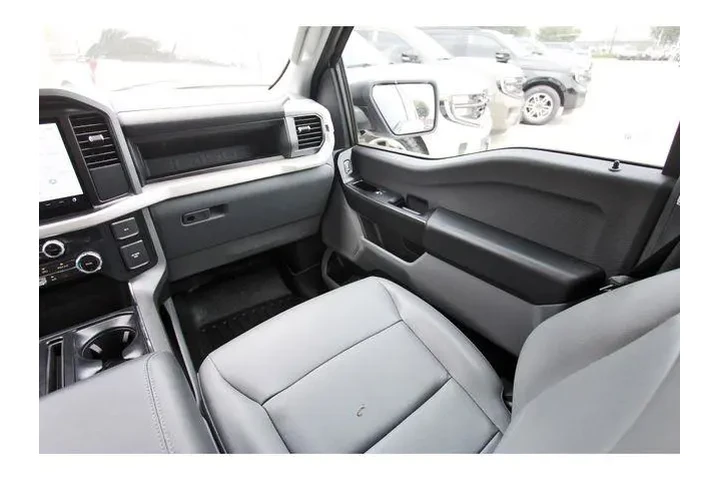 $39500 : Ford F-150 Lightning 2023 AW image 9